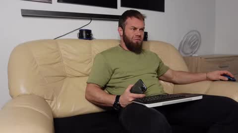 Snapshot of tommy_burnzzz chatting on 5, 12, 2024 tommy burnzzz online show from 5, 12, 2024