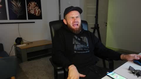 Snapshot of tommy_burnzzz chatting on 20, 11, 2025 tommy burnzzz online show from 20, 11, 2025