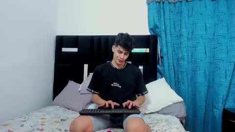 Snapshot of tommy_carlos chatting on 14, 1, 2025   online show from 14, 1, 2025