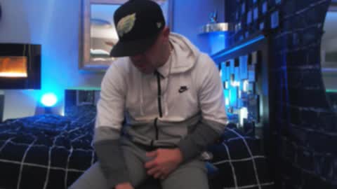 Snapshot of tommy_knuckles chatting on 28, 11, 2025 Tommy online show from 28, 11, 2025