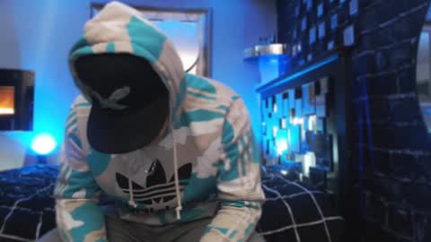 Snapshot of tommy_knuckles chatting on 29, 11, 2025 Tommy online show from 29, 11, 2025