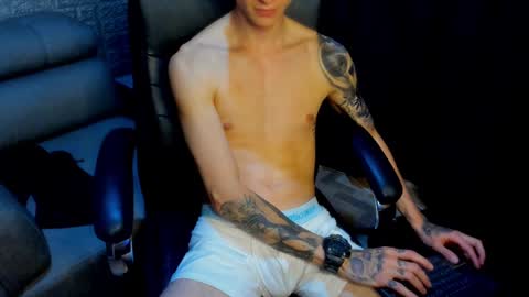 Snapshot of tommy_slater chatting on 24, 2, 2025 Tommy Slater online show from 24, 2, 2025