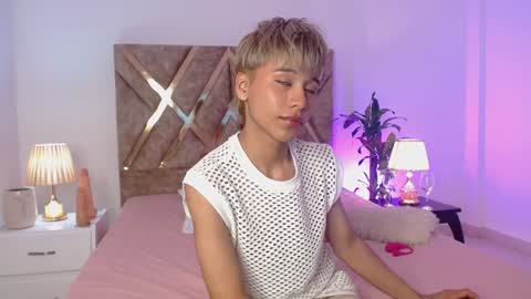 Snapshot of tommyfoxboy chatting on 2, 12, 2024 Tommy Foxboy online show from 2, 12, 2024