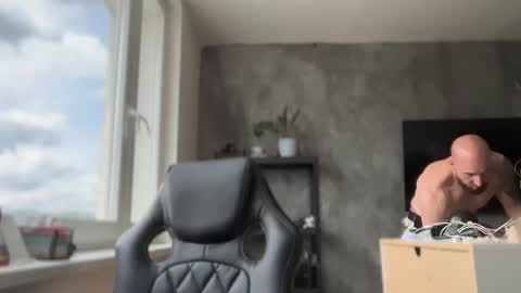 Thomas Fit online show from 2, 6, 2026