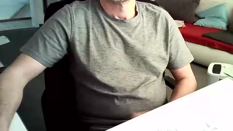 Snapshot of tomtom02029 chatting on 16, 12, 2024 Tom online show from 16, 12, 2024