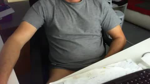 Snapshot of tomtom02029 chatting on 6, 11, 2025 Tom online show from 6, 11, 2025