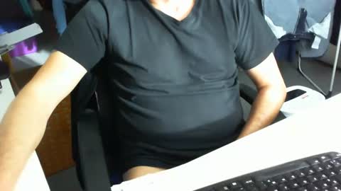 Snapshot of tomtom02029 chatting on 18, 11, 2025 Tom online show from 18, 11, 2025