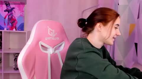 tonya_gray online show from 6, 1, 2025