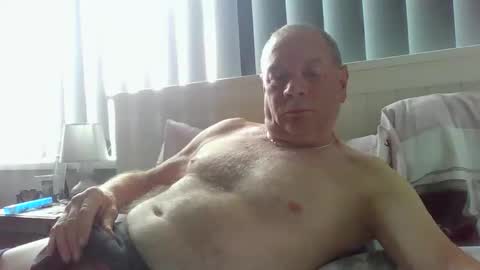 Snapshot of tonygibbson62 chatting on 31, 5, 2026 tonygibbson62 online show from 31, 5, 2026