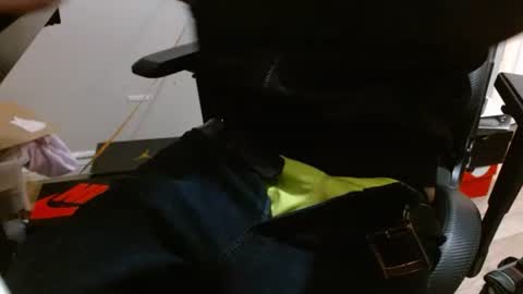 tonytonytony3001 online show from 3, 1, 2025