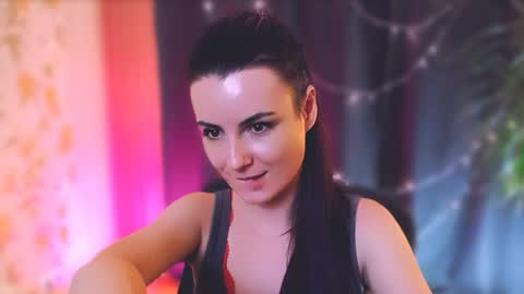 Snapshot of too_beautiful chatting on 11, 1, 2025 Elizabeth online show from 11, 1, 2025