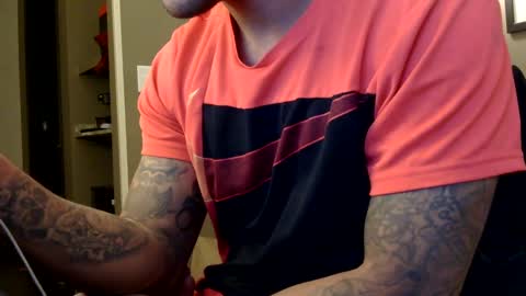 Snapshot of toomuchsmoke chatting on 11, 1, 2025 toomuchsmoke online show from 11, 1, 2025