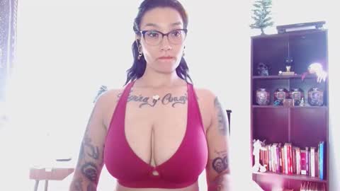 Snapshot of toothyy chatting on 18, 12, 2024 toothyy online show from 18, 12, 2024