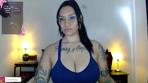 Snapshot of toothyy chatting on 12, 10, 2025 toothyy online show from 12, 10, 2025