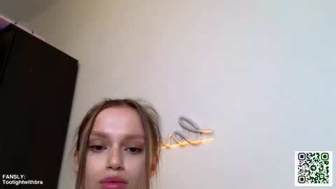 Snapshot of tootightwithbra chatting on 23, 1, 2025 Kira online show from 23, 1, 2025