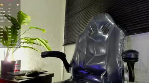 Snapshot of toower_ chatting on 1, 7, 2026 T O W E R online show from 1, 7, 2026