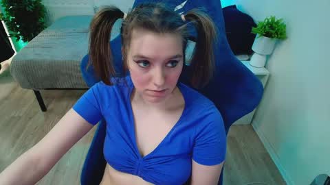 Snapshot of topcranberry chatting on 2, 5, 2026 topcranberry online show from 2, 5, 2026
