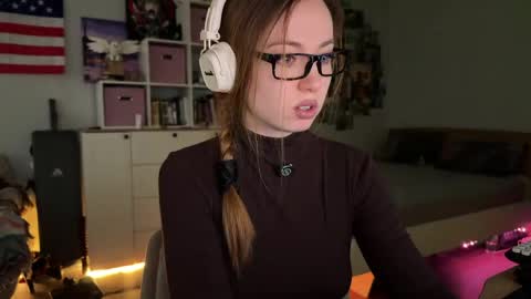 Snapshot of topwitch chatting on 1, 4, 2026 Lina Next stream January 4 11am UTC 0 online show from 1, 4, 2026