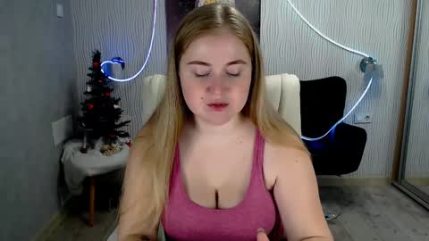 tori_blond online show from 17, 1, 2025