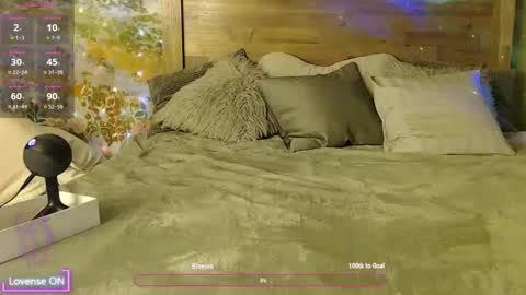 Tori  Aaron online show from 29, 11, 2025