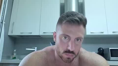 Snapshot of toro_arrapato chatting on 8, 6, 2026 toro_arrapato online show from 8, 6, 2026