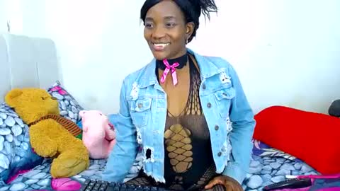 Snapshot of tory_montannaxx chatting on 6, 7, 2026 tory_montannaxx online show from 6, 7, 2026