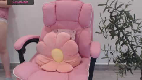 Angelina online show from 12, 9, 2025