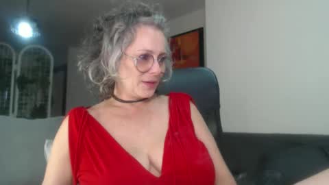 Snapshot of totypink chatting on 8, 2, 2025 TotyPink online show from 8, 2, 2025