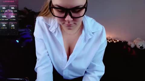   online show from 4, 12, 2024