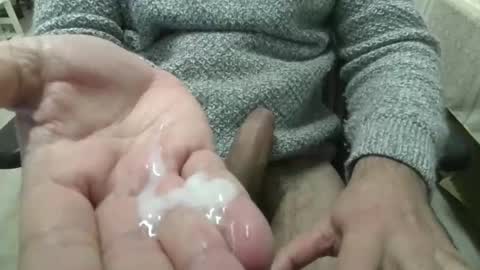 toumout222 online show from 23, 2, 2026