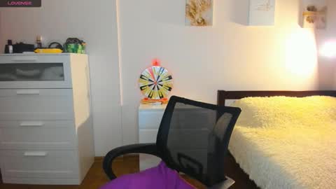 Ellina online show from 26, 3, 2026