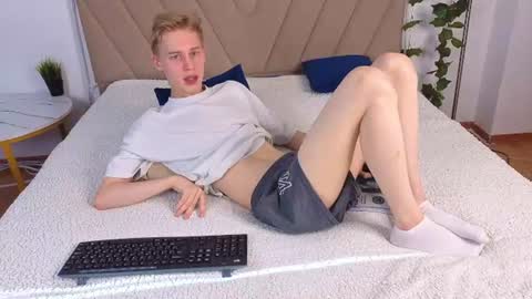 Snapshot of toxicpassion chatting on 26, 7, 2026 Max online show from 26, 7, 2026