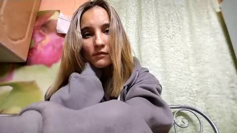 Snapshot of traciekuchto chatting on 3, 12, 2025 Ruby online show from 3, 12, 2025