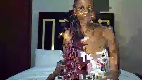 Snapshot of tracyvibes chatting on 26, 10, 2025 Flavia online show from 26, 10, 2025