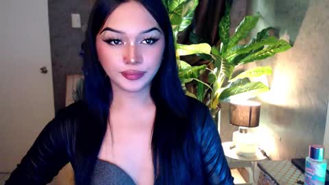 Snapshot of transbadassx chatting on 11, 12, 2024 CLEOPATHRA online show from 11, 12, 2024