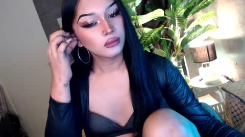 Snapshot of transbadassx chatting on 13, 12, 2024 CLEOPATHRA online show from 13, 12, 2024