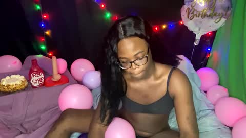 Snapshot of transgirl_omi chatting on 30, 9, 2025 TransDomme Omi online show from 30, 9, 2025