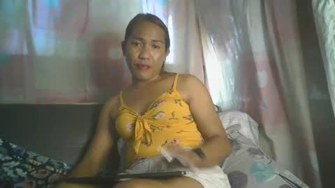 transhottie28 online show from 11, 2, 2025