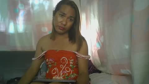 transhottie28 online show from 24, 2, 2025