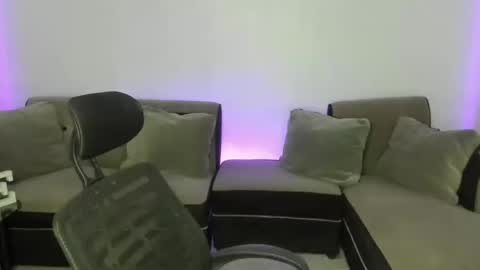 Sue online show from 25, 2, 2025