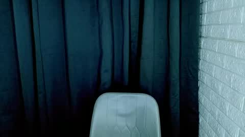 Snapshot of transmedusaxxx chatting on 4, 7, 2026 Chloe online show from 4, 7, 2026