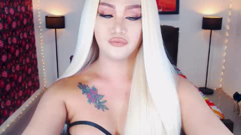 Snapshot of transplayfullolivia chatting on 28, 6, 2026 KYLIE BELLA TS online show from 28, 6, 2026