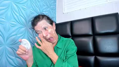 Snapshot of transwhore_ chatting on 27, 6, 2026 CLEO online show from 27, 6, 2026