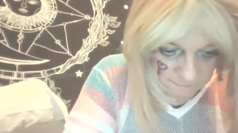 Snapshot of traphouseslutbunny4fun chatting on 15, 12, 2024 traphouseslutbunny4fun online show from 15, 12, 2024