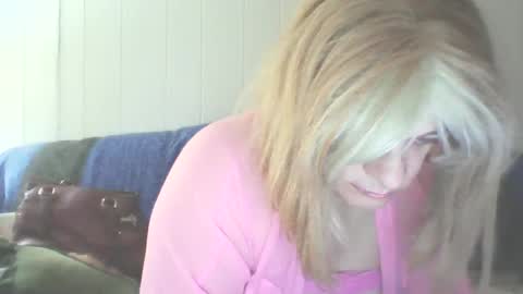 Snapshot of traphouseslutbunny4fun chatting on 26, 1, 2025 traphouseslutbunny4fun online show from 26, 1, 2025