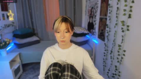 Snapshot of trapsaintgirl chatting on 14, 1, 2025 Nyuta Hartmann online show from 14, 1, 2025