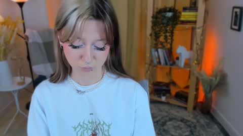 Snapshot of trapsaintgirl chatting on 16, 1, 2025 Nyuta Hartmann online show from 16, 1, 2025