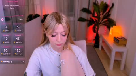 Snapshot of trapsaintgirl chatting on 7, 2, 2025 Nyuta Hartmann online show from 7, 2, 2025