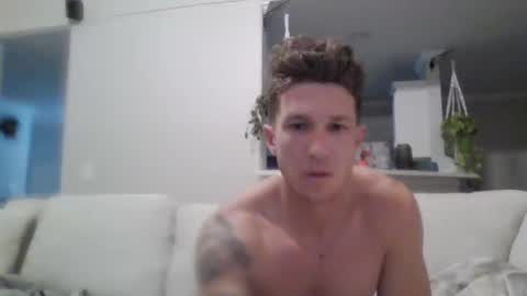 Snapshot of trash_man1989 chatting on 2, 1, 2025 trash_man1989 online show from 2, 1, 2025