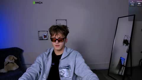 Travis online show from 15, 9, 2025